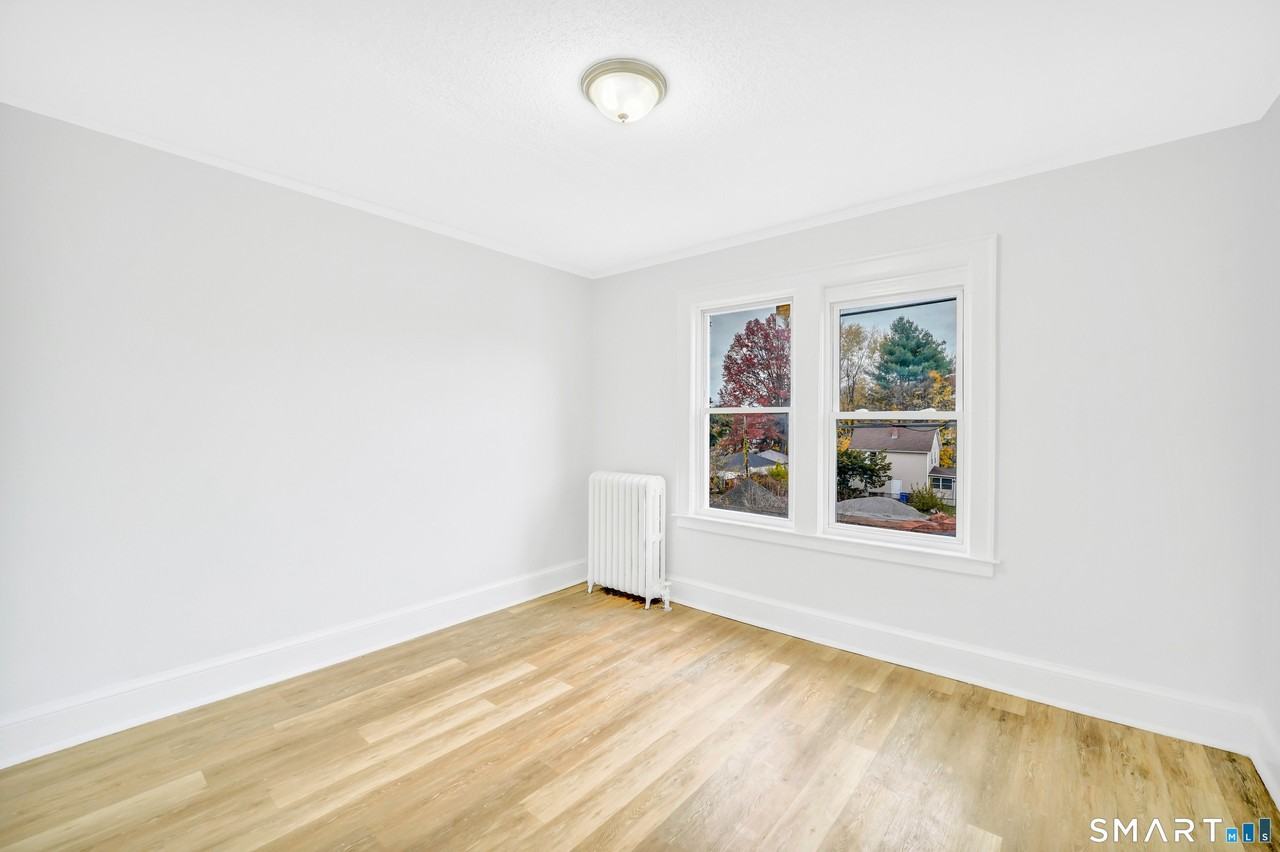 1040 Capitol Ave #3E - Photo 5 of 7