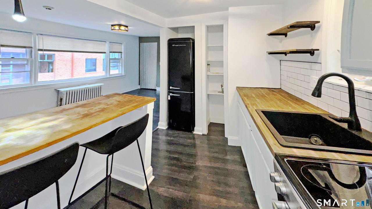 18 Riverside Ave #2ndFL