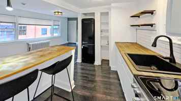 featured image of 18 Riverside Ave #2ndFL