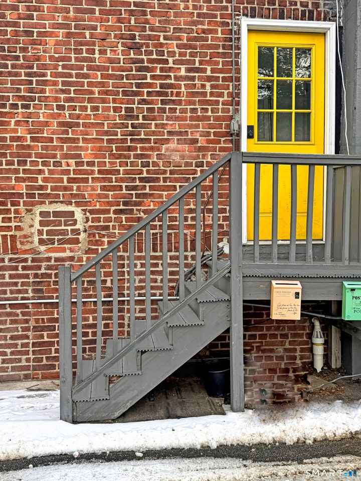 18 Riverside Ave #2ndFL - Photo 6 of 6