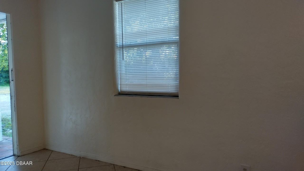 5018 S Ridgewood Ave Apt 2 #2 - Photo 4 of 6