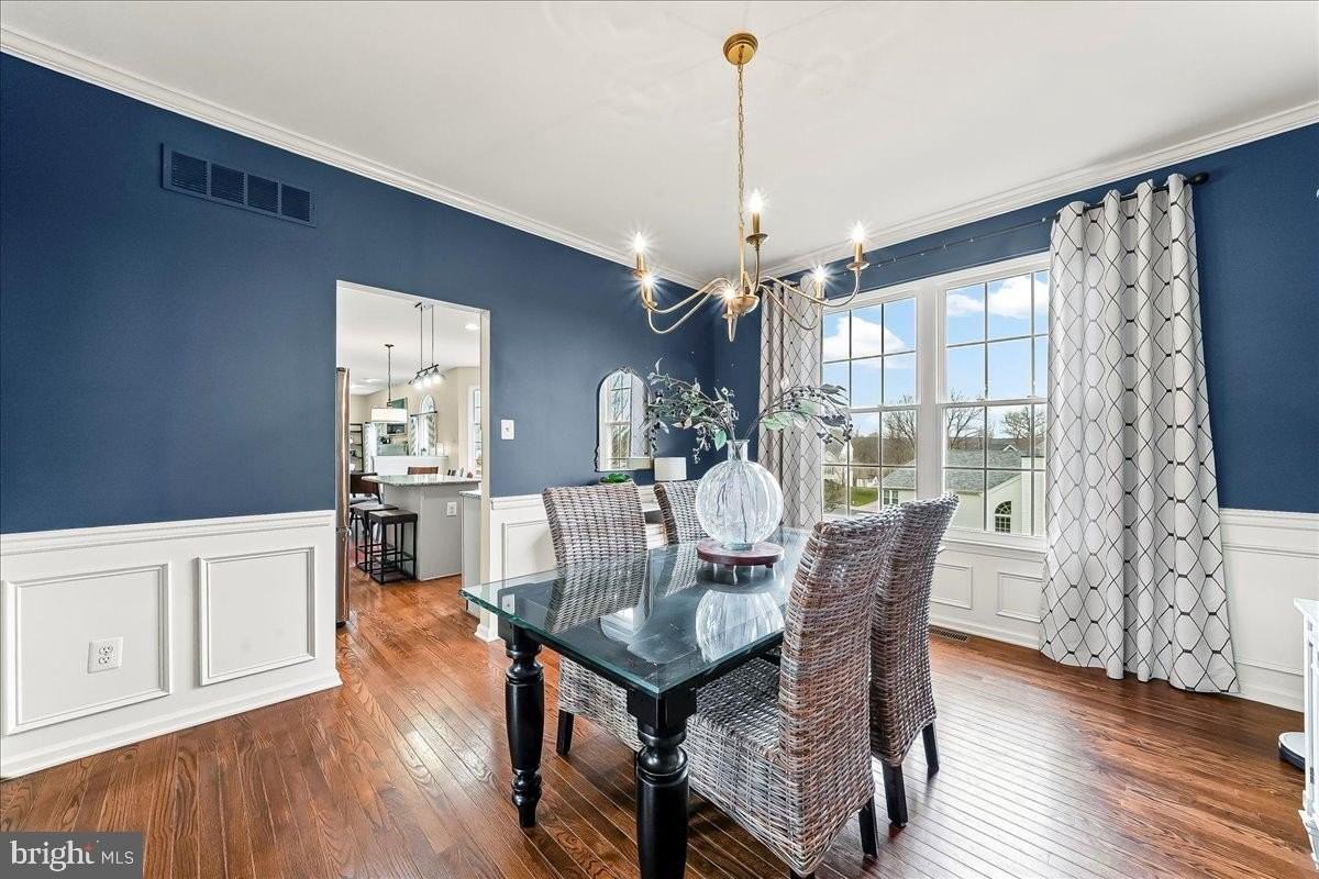 352 Drummers Ln - Photo 5 of 27