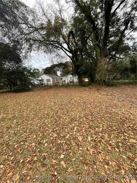 1106 Simpson St - Photo 4 of 14