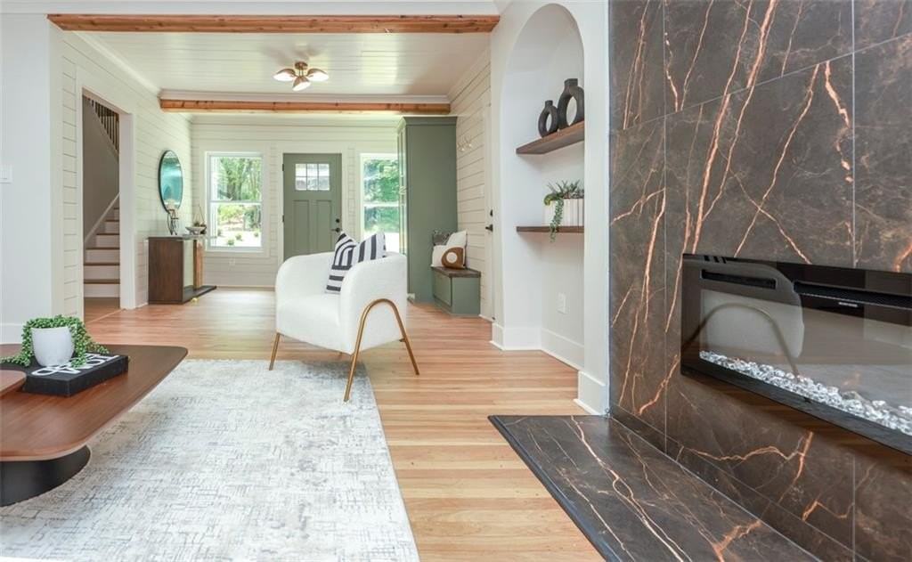 2908 N Hills Dr Ne - Photo 3 of 50