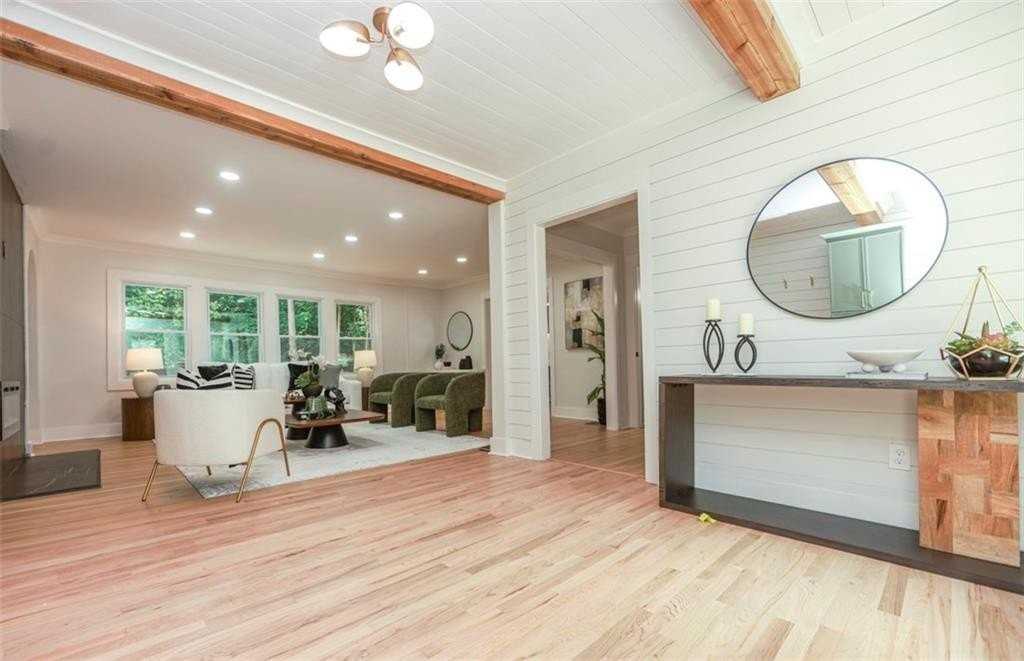 2908 N Hills Dr Ne - Photo 4 of 50