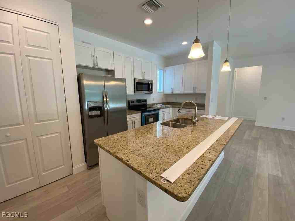 3423 Sw 6th Pl - Photo 4 of 24