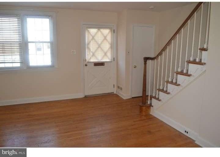 1401B N Lincoln St - Photo 2 of 21