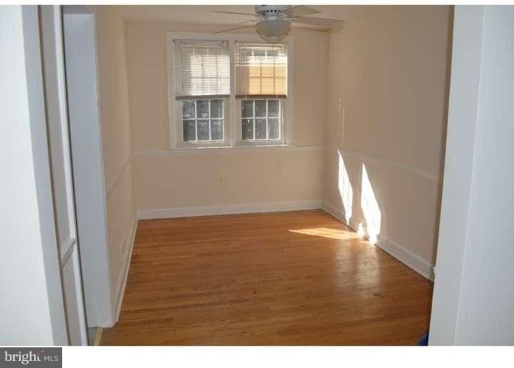 1401B N Lincoln St - Photo 3 of 21