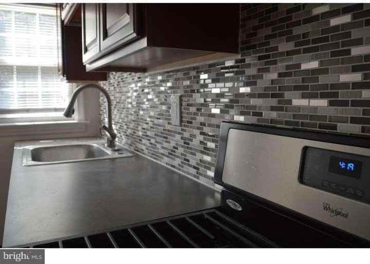 1401B N Lincoln St - Photo 5 of 21