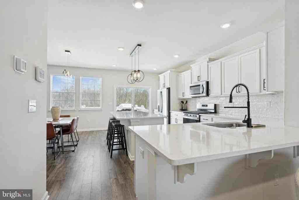 12 Palermo Ln - Photo 5 of 25