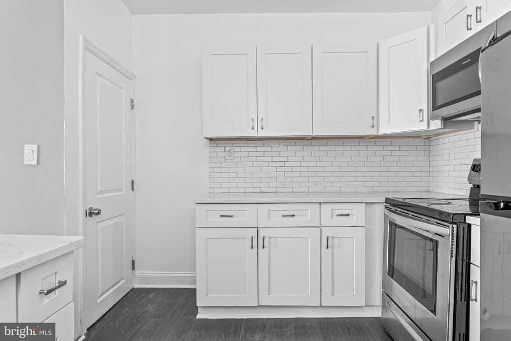 5427 Ridgewood St - Photo 5 of 18