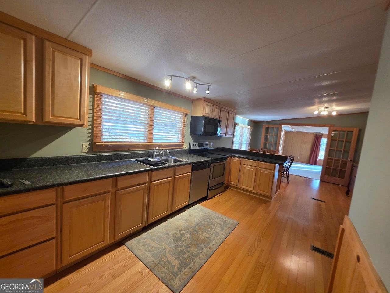 2832 N Holcomb Dr - Photo 5 of 31