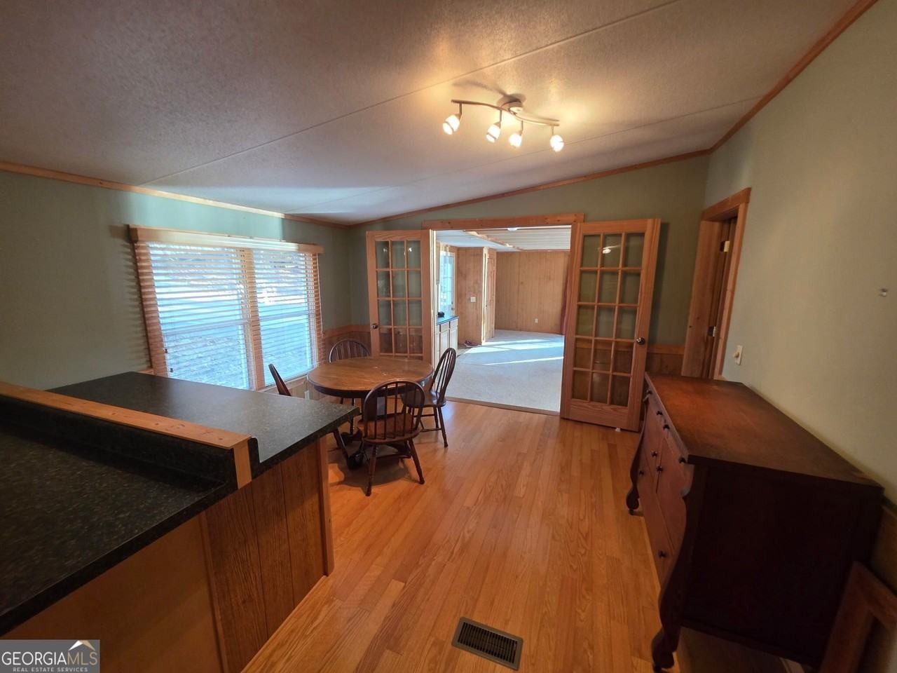 2832 N Holcomb Dr - Photo 7 of 31