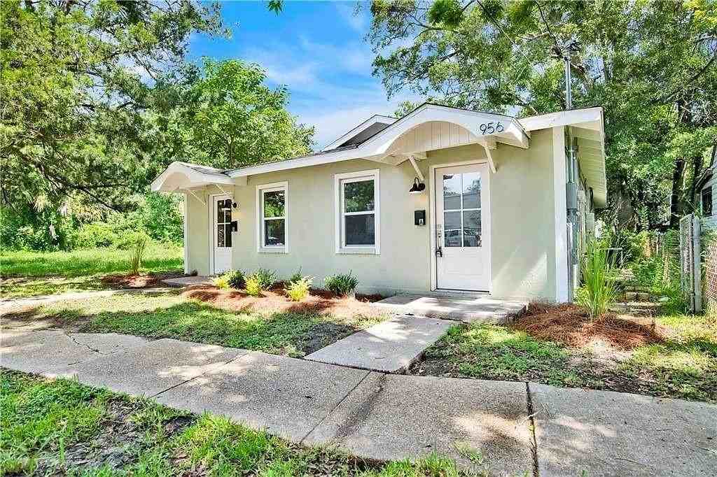 956 Conti St #B - Photo 2 of 22