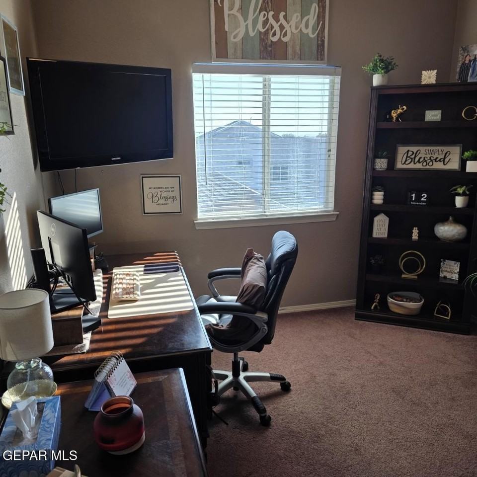 12248 Holy Springs Ct - Photo 5 of 15