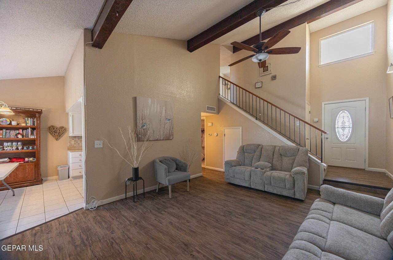 2009 Bobby Jones Dr Apt B #B - Photo 3 of 20