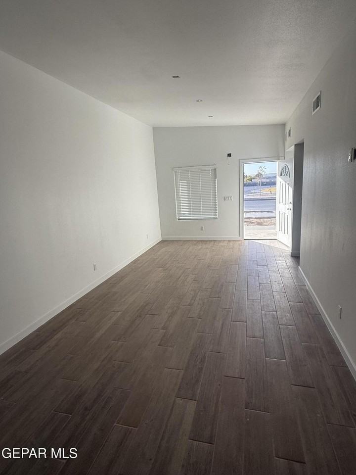 7746 Kiely Rd - Photo 4 of 9