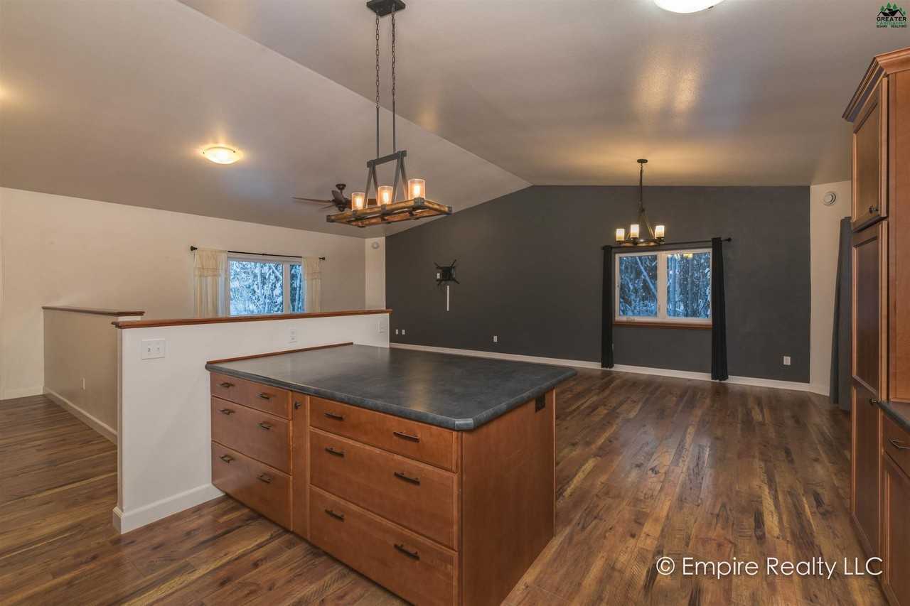 2117 Starfox Dr - Photo 5 of 21