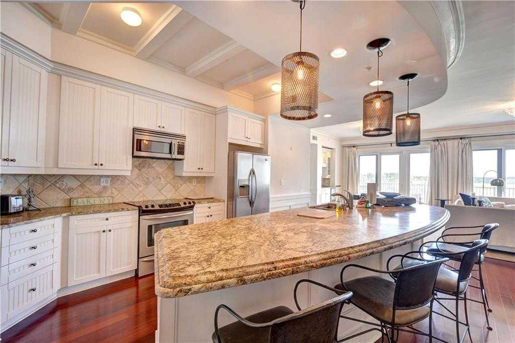 10 Marina Dr #314 - Photo 4 of 40