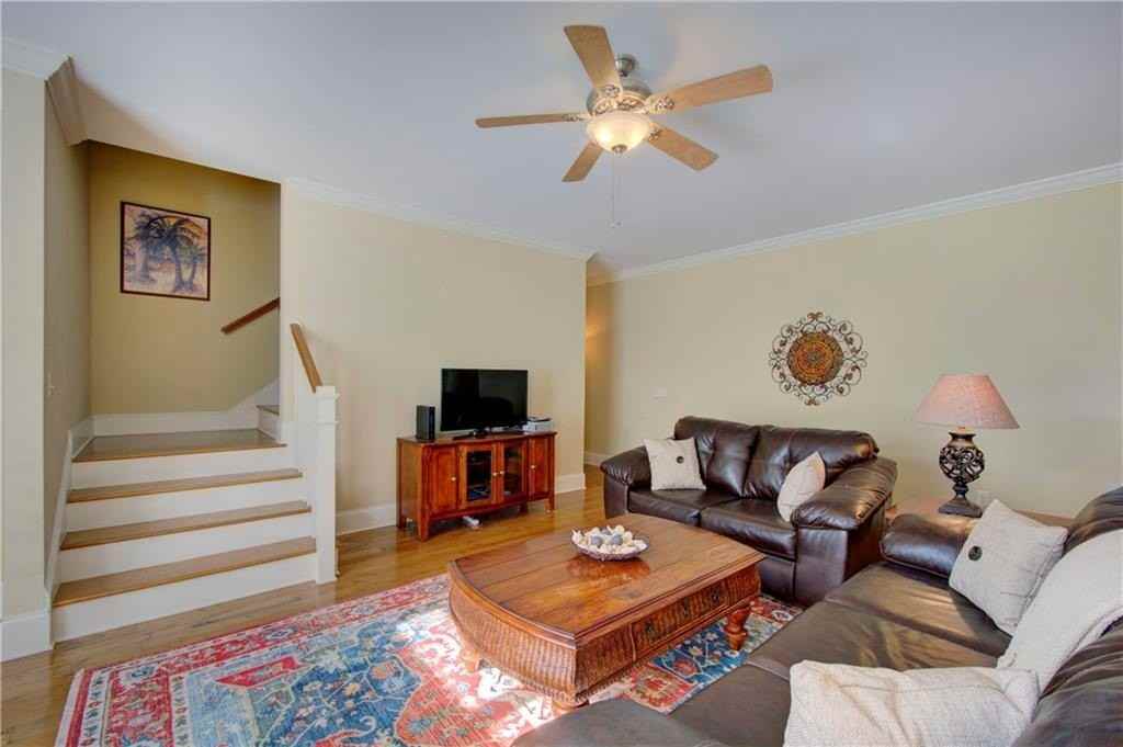 26 Moss Ln - Photo 4 of 24