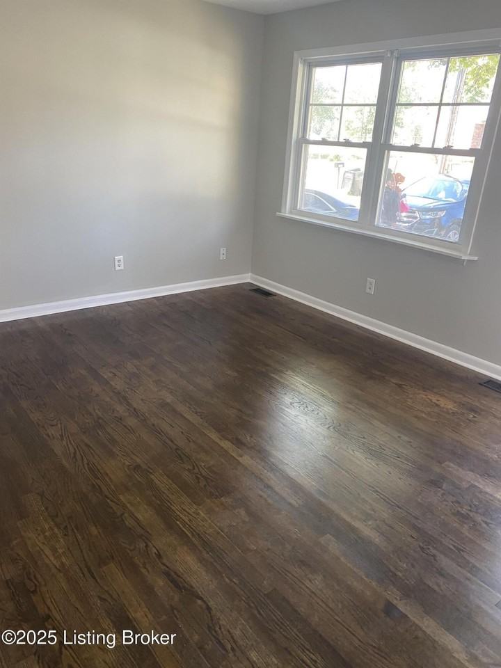 3603 Cedarwood Way - Photo 4 of 24