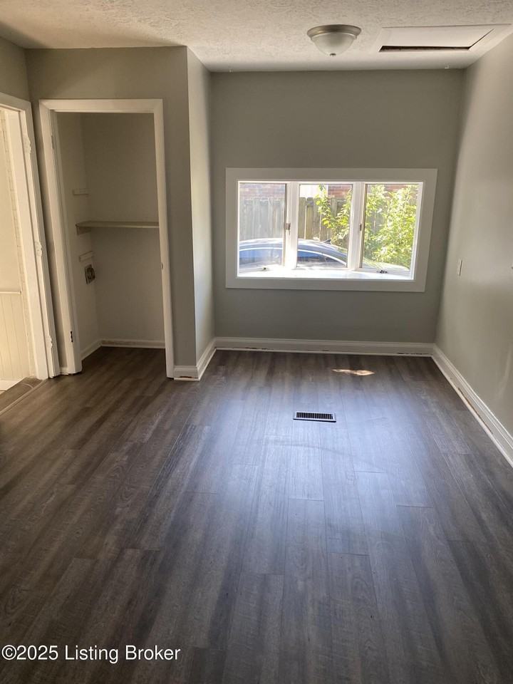 3603 Cedarwood Way - Photo 5 of 24