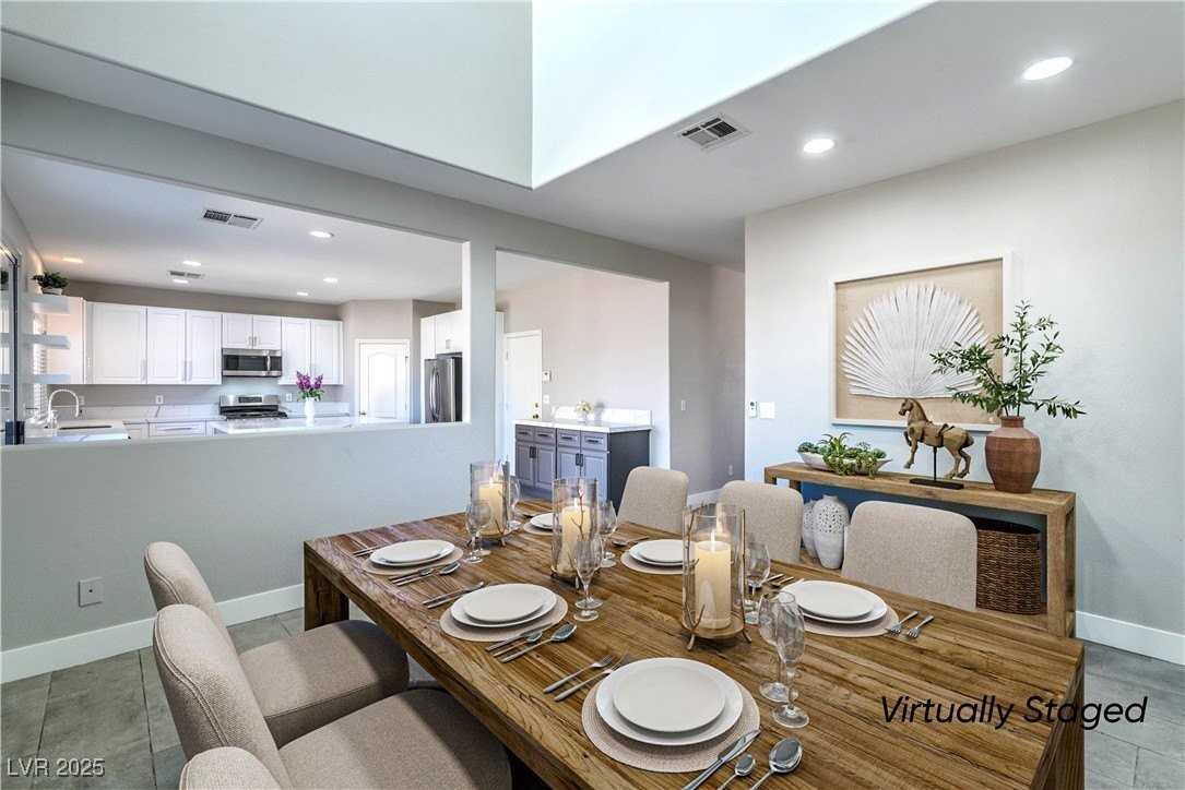 675 Pacific Cascades Dr - Photo 7 of 17