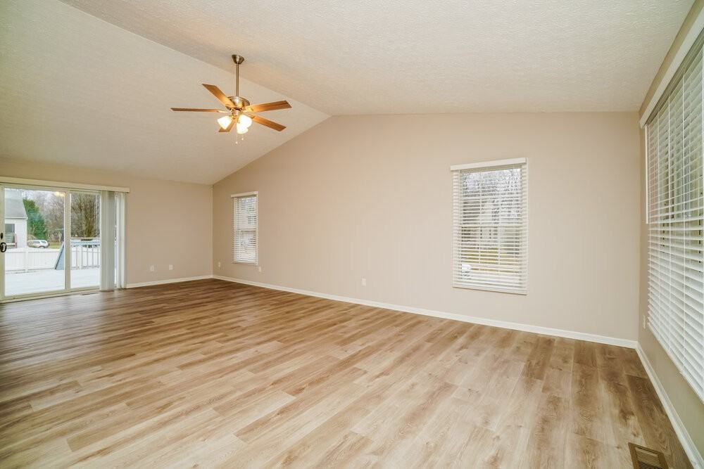 800 Whitehead Dr - Photo 6 of 18