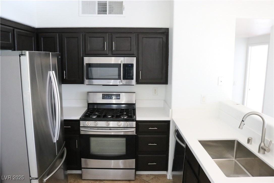 50 Aura De Blanco St #13202 - Photo 4 of 28