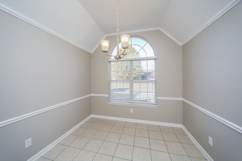 1436 Siskin Dr - Photo 5 of 16