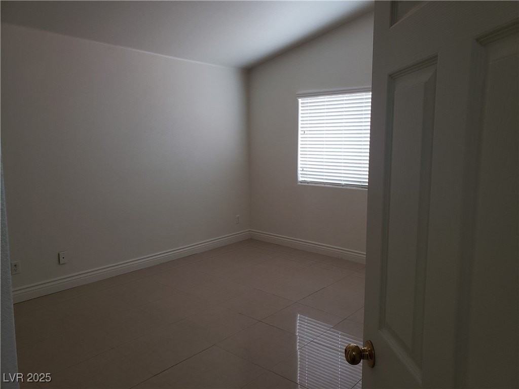 2324 High Uintas Dr - Photo 6 of 23