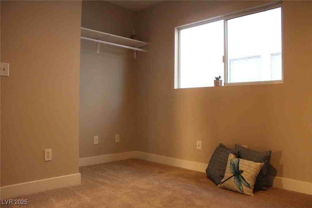 8366 Woodland Prairie Ave - Photo 6 of 18