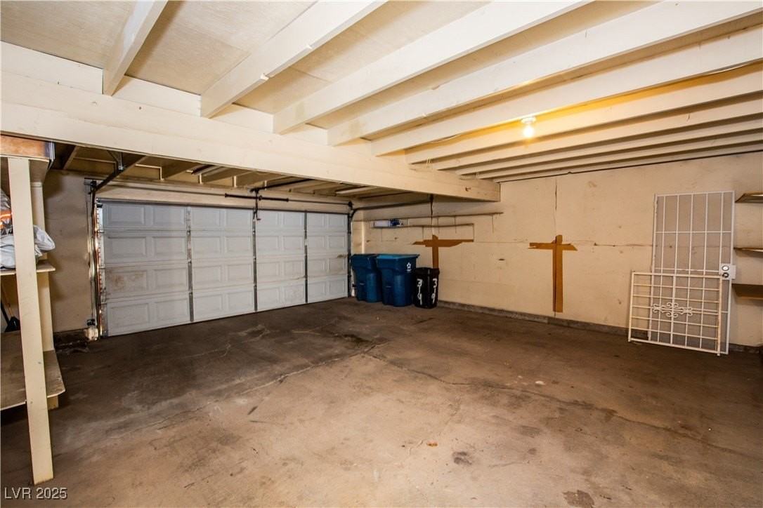 319 Pecos Way - Photo 6 of 25