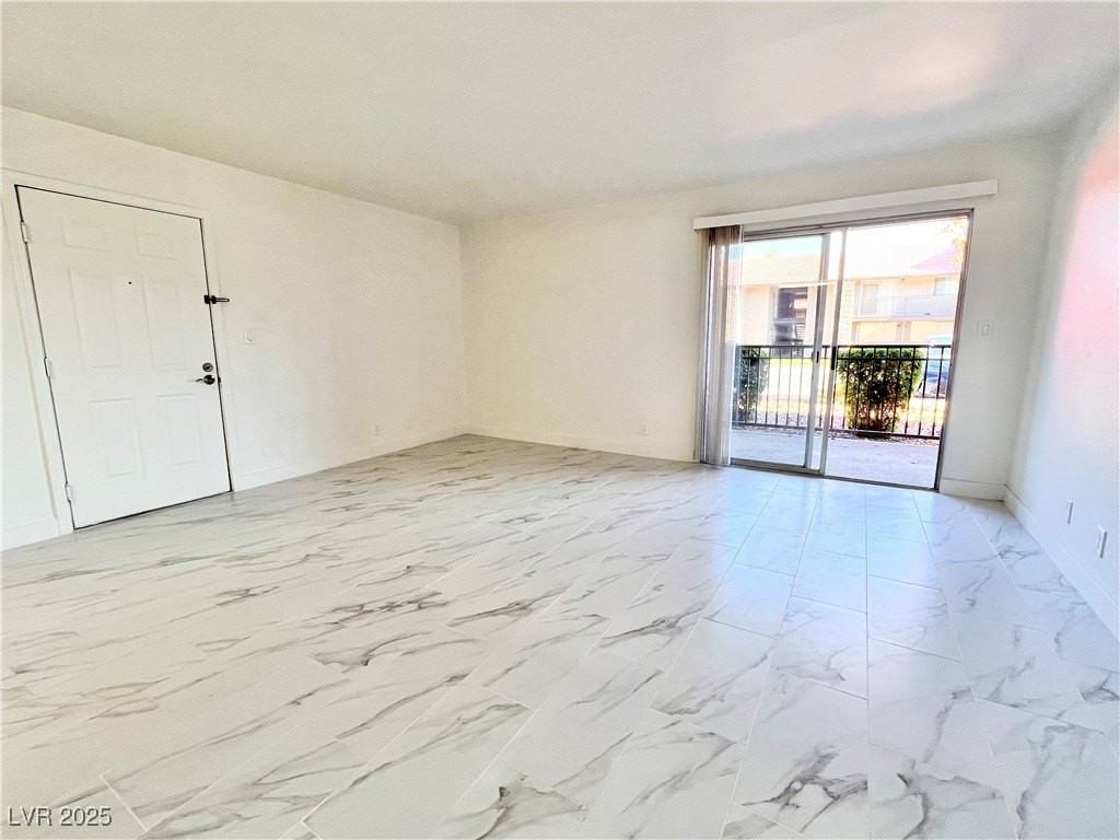 5161 River Glen Dr #147 - Photo 4 of 39