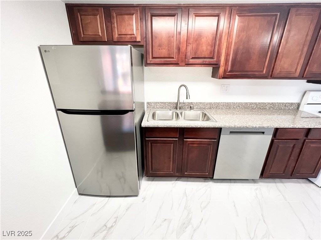 5161 River Glen Dr #147 - Photo 5 of 39