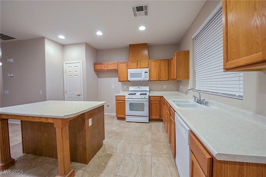 1022 Pecos River Ave - Photo 5 of 29