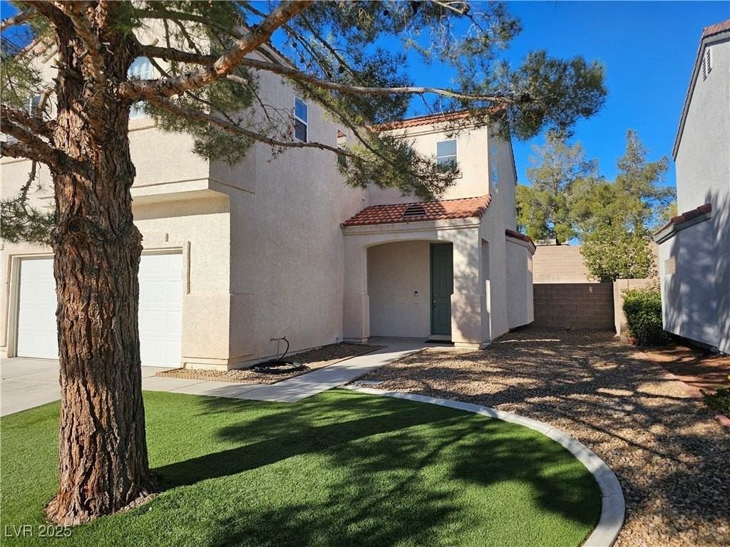 3732 Shimmering Creek Ave - Photo 4 of 44