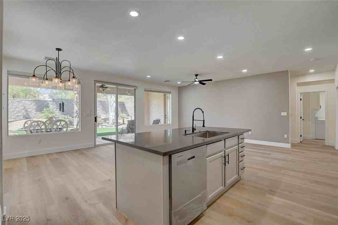 4379 Bella Cascada St - Photo 7 of 48