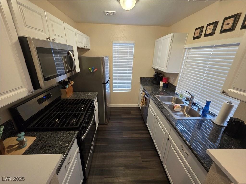 4878 Nara Vista Way #104 - Photo 4 of 16