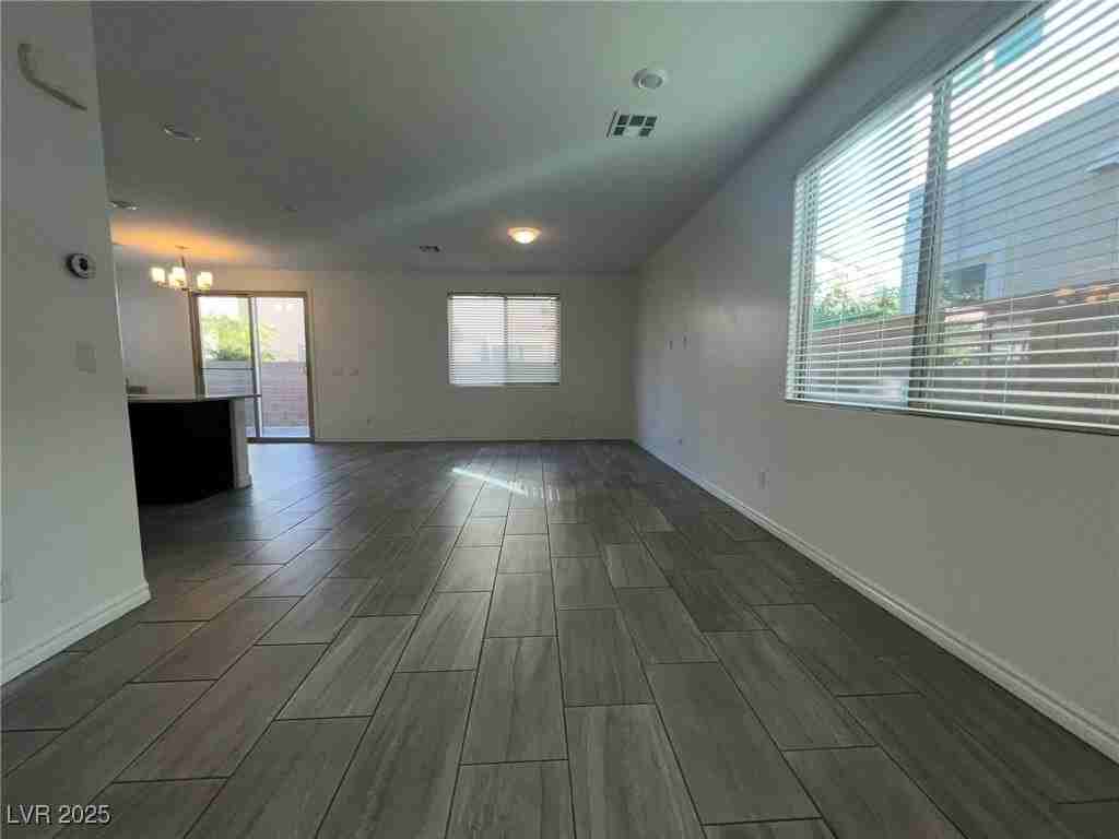 3212 Daffodil Ridge Ave - Photo 3 of 26