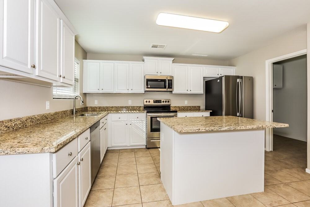 11197 E Wallflower Ln - Photo 7 of 17