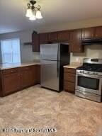 1343 Church Ave - Photo 4 of 20