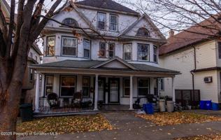 featured image of 923 Clay Ave unit: 2Nd 3Er Floor