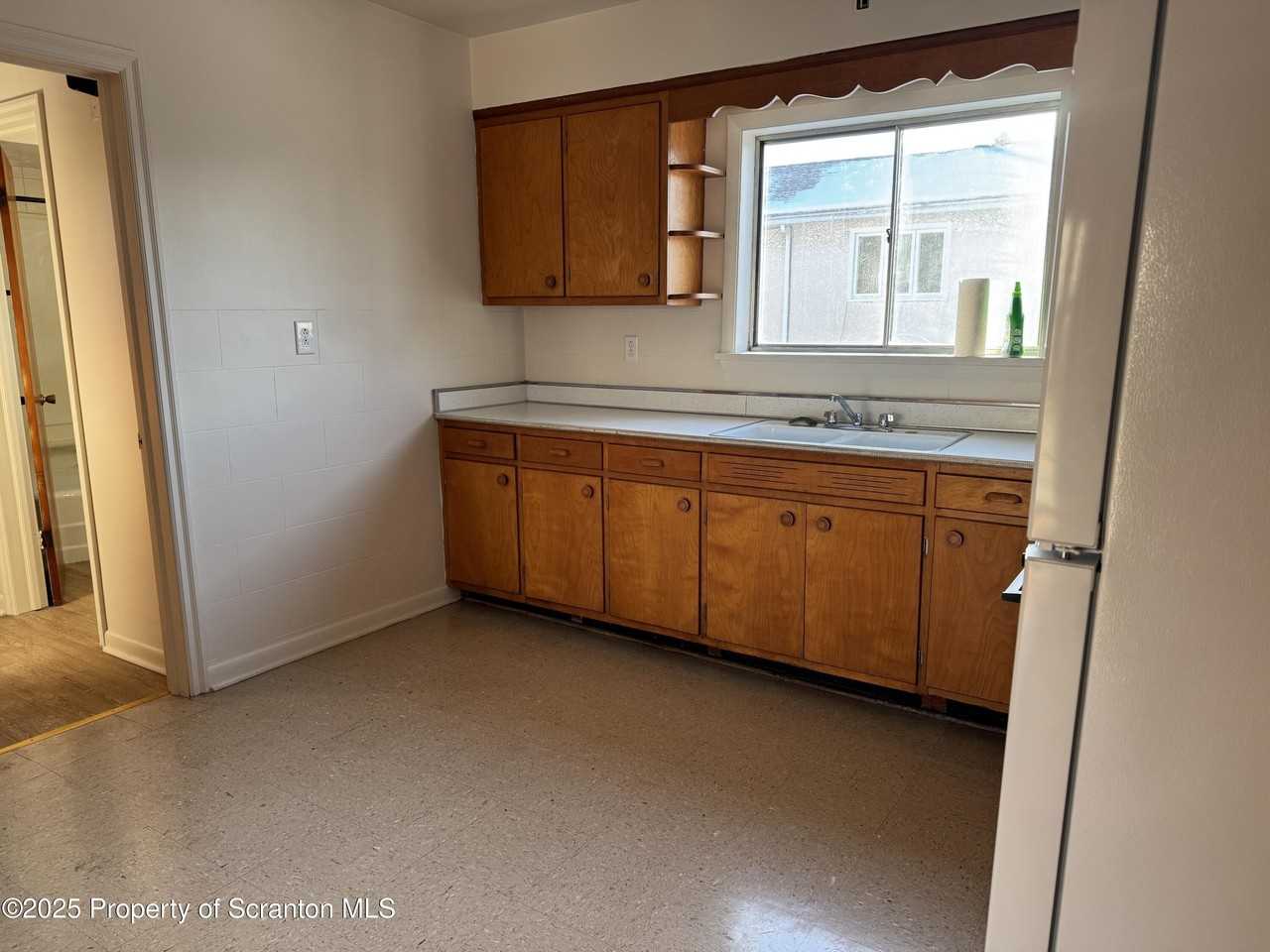 901 S Webster Avenue unit: 2Nd For Rear #2ndFORREAR - Photo 3 of 9