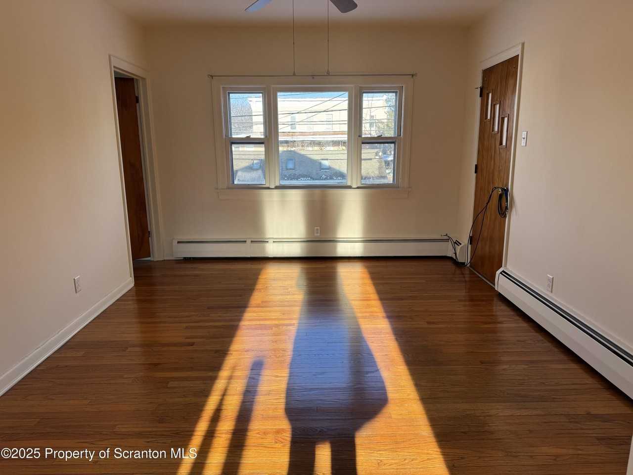 901 S Webster Avenue unit: 2Nd For Rear #2ndFORREAR - Photo 5 of 9