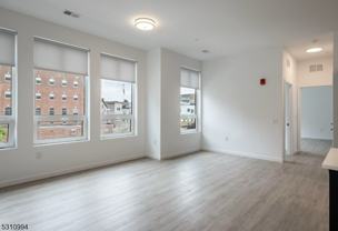 22 Schuyler Pl #405 - Photo 1 of 1