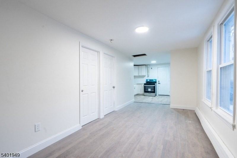 445 Summer St - Photo 6 of 12