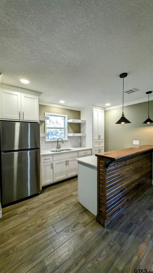 163 Abbey Ln - Photo 2 of 12