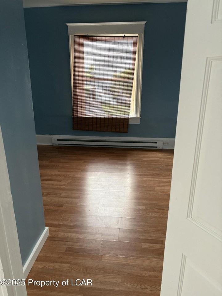 236 S Hancock St - Photo 3 of 12