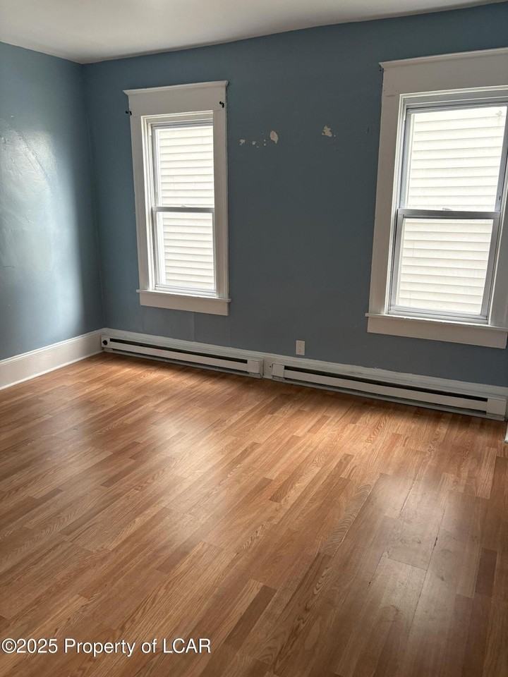 236 S Hancock St - Photo 6 of 12